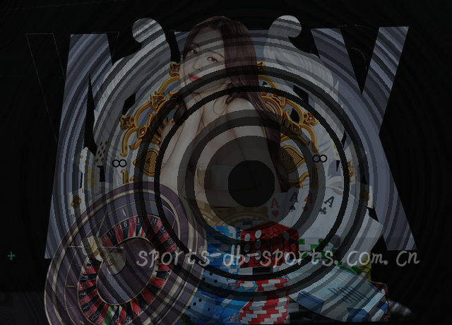 数据中心暗光下服务器蓝光闪烁